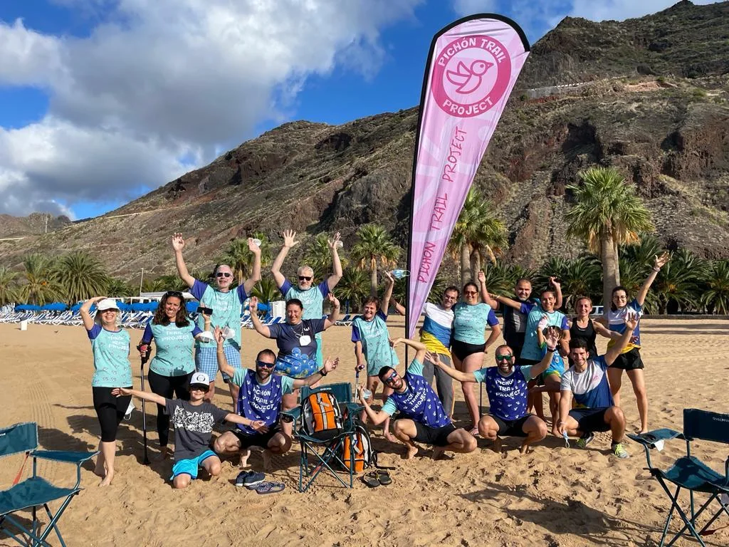 Actividad de grupo de Pichón Trail Project en la playa
